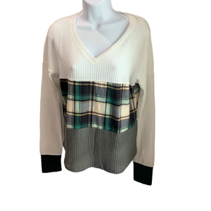 Tickled Teal White & Green Buffalo‎ Plaid Long-Sleeve V-Neck Top - Women Size M